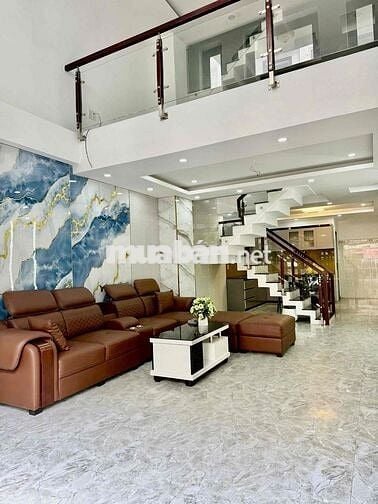 Cho Thuê Nhà Phố Y Hình DT 220m2 1Trệt 1Lửng 3Lầu 4Pn 5Wc Y Như Hình