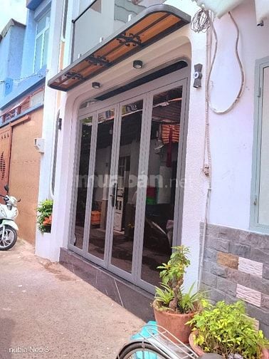 Nhà phố 1 trệt 1 lầu 3PN gần Phan Xích Long, thiết kế tối giản 6.8tỷ