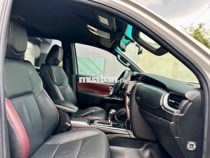 🚘 Toyota Fortuner Legender 2.4 Máy Dầu - Siêu Lướt