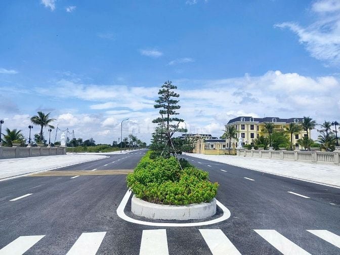 BÁN ĐẤT NỀN SHOPHOUSE LỘ GIỚI 40M – GIÁ CHỈ TỪ 3,5 TỶ