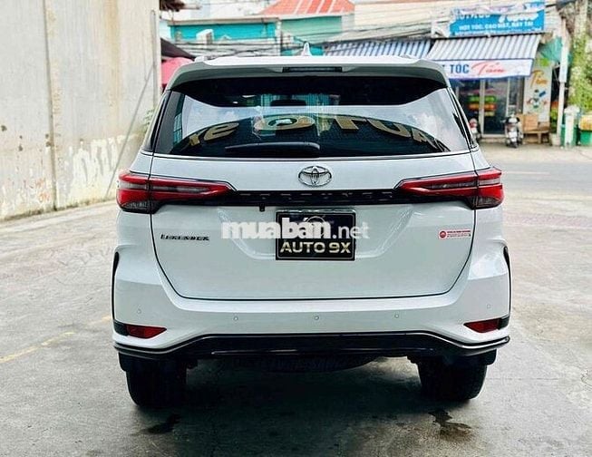 🚘 Toyota Fortuner Legender 2.4 Máy Dầu - Siêu Lướt
