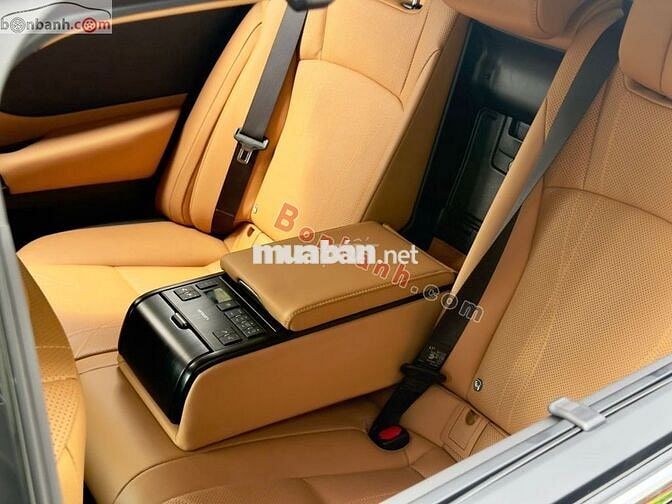 Lexus ES 300h 2023 - 2 Tỷ 950 Triệu