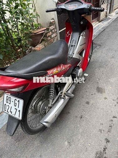 e bán wawe a màu đỏ máy ngon sẵn đi lâu dài ạ