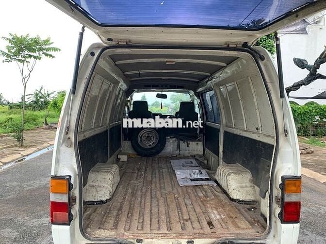 Nissan Urvan 3 chỗ - 900kg