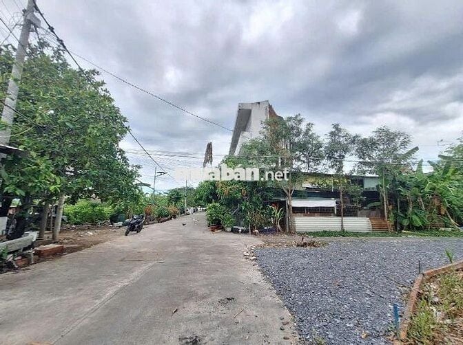 Lô Đất 80m2 Hẻm Xe Hơi Ngay KCN Hiệp Phước Với Giá Chỉ 35tr/m2.