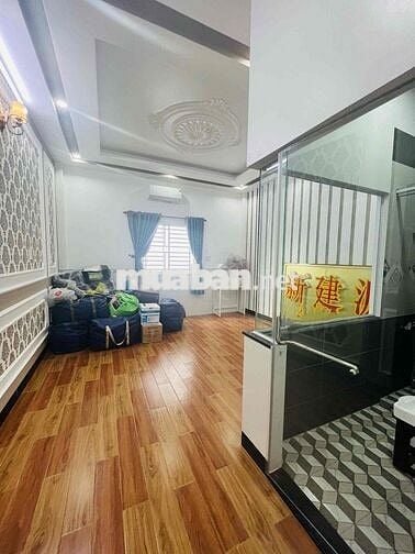 CHO THUÊ NHÀ TRỆT 2 LẦU MỚI ĐẸP CÓ NỘI THẤT KDC HƯNG PHÚ - CẦN THƠ