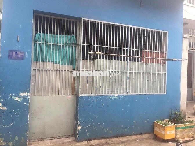 Nhà nát , giá rẻ . Tiện xây mới