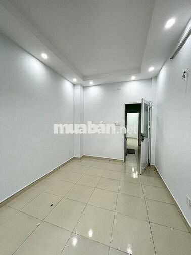 LÊ VĂN DUYỆT GIÁP QUẬN 1 - 40M2 2 TẦNG BTCT - CHỈ 5.3 TỶ (TL)