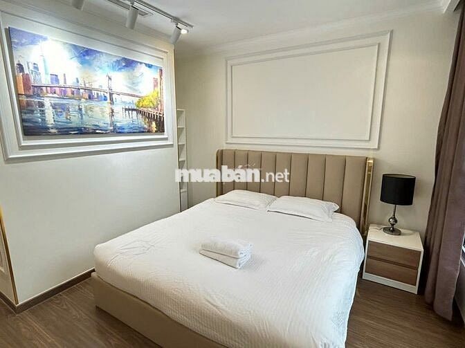 CHỦ CHO THUÊ GẤP CĂN HỘ 2PN VINHOMES CENTRAL PARK - VIEW ĐẸP