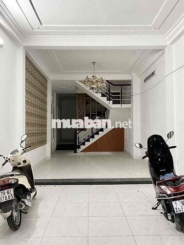 Cho thuê nhà Hẻm Xe Hơi Trệt 3 Lầu 4.5x20 Thành Thái , Quận 10