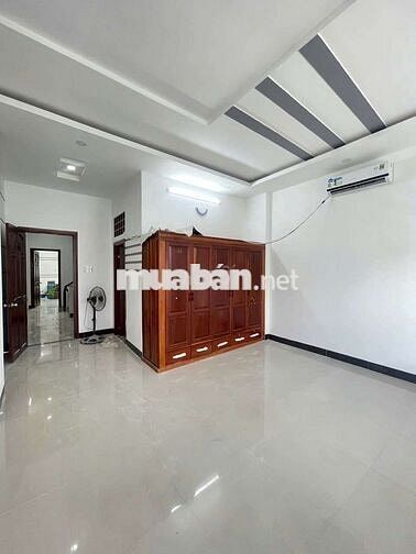 Nhà mới đẹp 4pn full nội thất KDC Hưng Phú 1