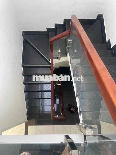 MẶT TIỀN HẺM TỈNH LỘ 10, GIÁP TÊN LỬA