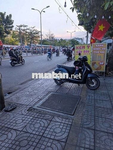 Cho thuê mặt bằng Tạ Quang Bửu buổi chiều