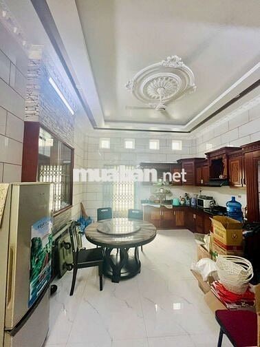 CHO THUÊ NHÀ:
TRỆT 2 LẦU MỚI ĐẸP - SẴN NỘI THẤT
, - KDC HƯNG PHÚ