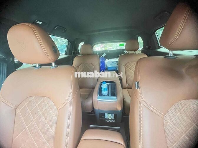 VinFast VF9 2025 Plus - siêu lướt 4700 km