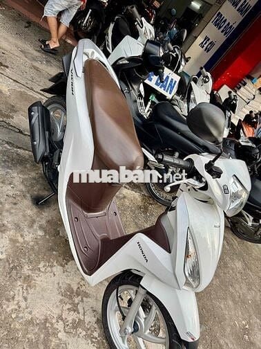 ✳️✳️ Vision trắng nâu đký cuối 2018 xe đẹp có góp