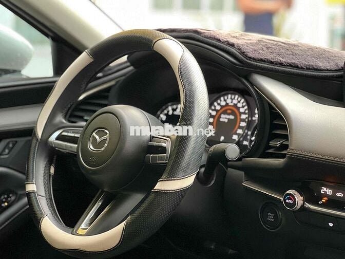 Mazda 3 2024 1.5L Luxury - 22000 km