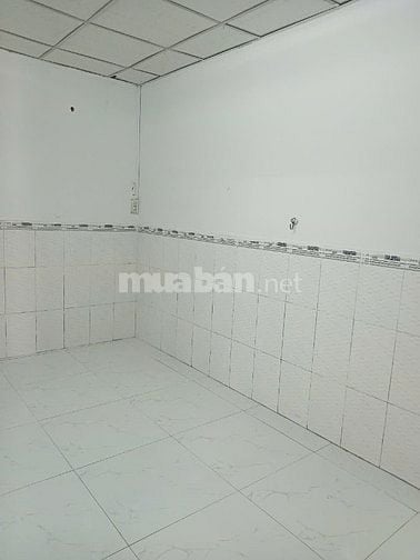 Cho thuê nhà MT QL50.Cách Ngã tư Nguyễn Văn Linh 100m.Dt 5x28.Giá 19tr