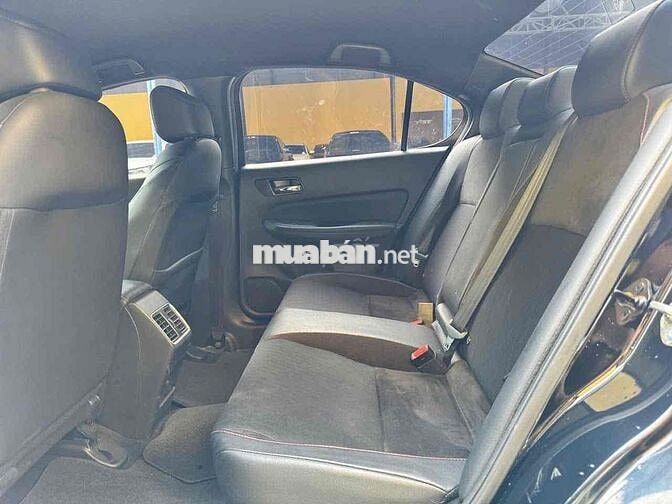 Mazda 3 2024 1.5L Luxury - 22000 km