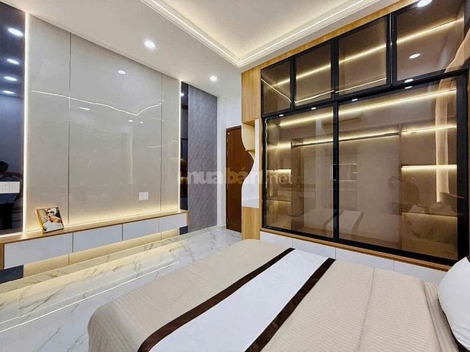 bán nhà SIÊU PHẨM DT 4M X 16M ĐƯỜNG 10M Ô TÔ THÔNG, LÊ VĂN THỌ P,9