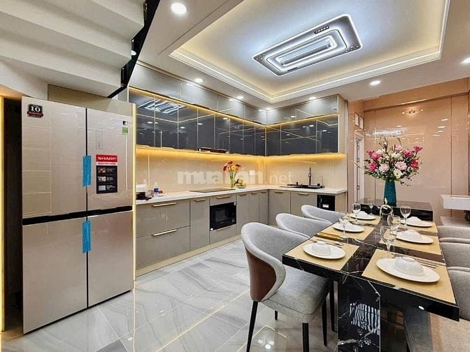 bán nhà SIÊU PHẨM DT 4M X 16M ĐƯỜNG 10M Ô TÔ THÔNG, LÊ VĂN THỌ P,9