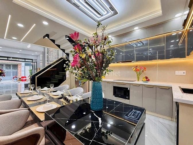 bán nhà SIÊU PHẨM DT 4M X 16M ĐƯỜNG 10M Ô TÔ THÔNG, LÊ VĂN THỌ P,9