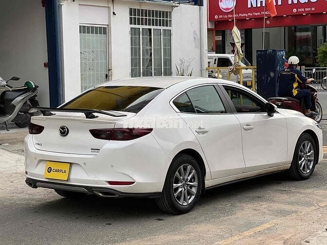 Mazda 3 2024 1.5L Luxury - 22000 km