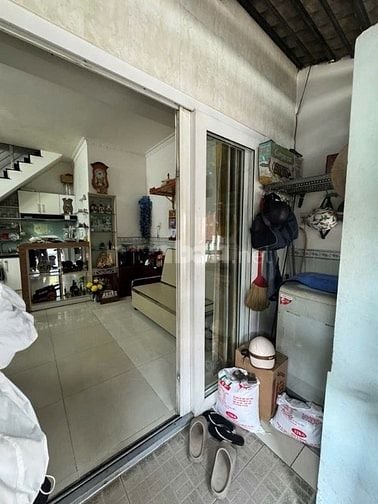 Trung Tâm Phước Kiển, 03 Tầng, DT 30m2