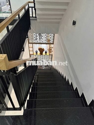 CHO THUÊ NHÀ 2,5 TẦNG MT BẮC SƠN, NGAY BẾN XE