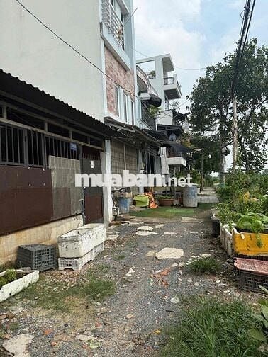 Nhà nguyên căn hẻm mặt tiền kênh tham lương  100m2 (chính chủ )