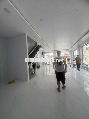 Nhà Biệt Thự Căn Góc P12 7x20m 7pn 5wc 35tr