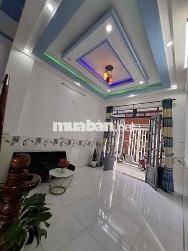 NHÀ DƯỚI 700TR CẠNH CẦU LỚN HÓC MÔN  NGAY CHỢ GÒ HƯU 4X10 (2PN RỘNG )