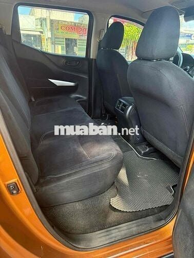 Nissan Navara 2016 NP300E 4x2MT - 100000 km