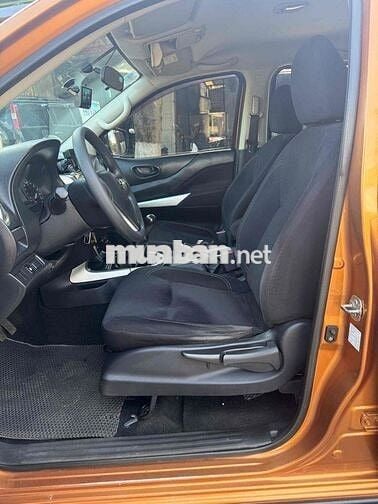 Nissan Navara 2016 NP300E 4x2MT - 100000 km