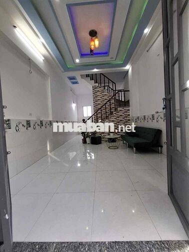 NHÀ DƯỚI 700TR CẠNH CẦU LỚN HÓC MÔN  NGAY CHỢ GÒ HƯU 4X10 (2PN RỘNG )