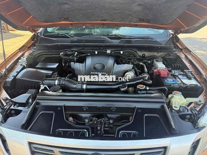 Nissan Navara 2016 NP300E 4x2MT - 100000 km