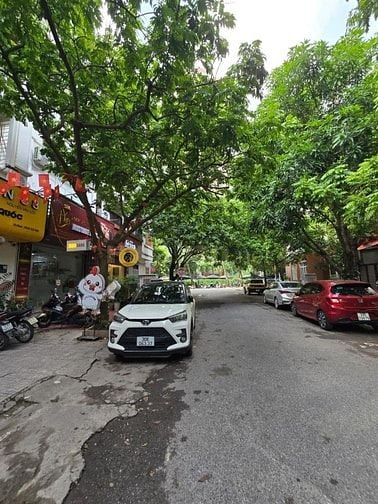 Bán nhà phân lô Liền Kề phố Nguyễn Văn Lộc, 60m2, 4T, MT 4,5m, 24 tỷ.