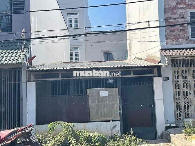Nhà nguyên căn hẻm mặt tiền kênh tham lương  100m2 (chính chủ )