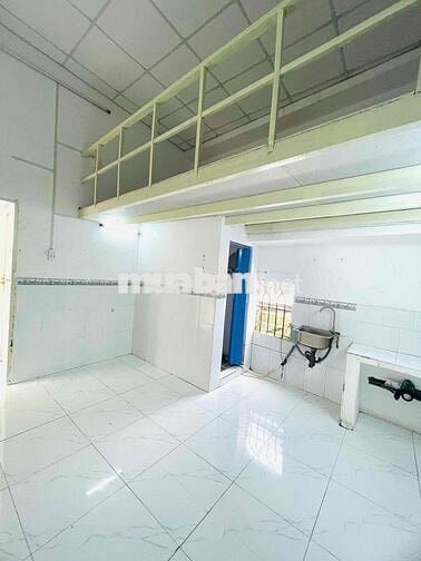 CHO THUÊ PHÒNG NGAY NGÃ TƯ BỐN XÃ CÓ GÁC , bãi xe miễn phí