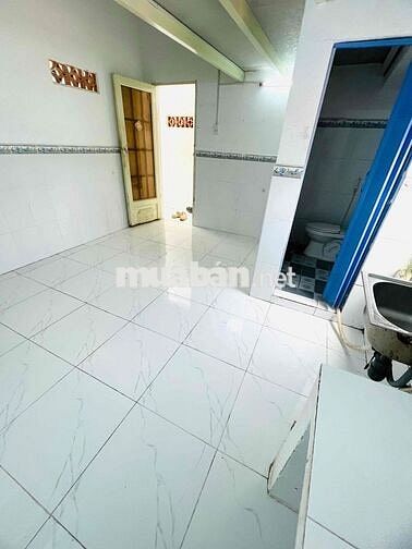 CHO THUÊ PHÒNG NGAY NGÃ TƯ BỐN XÃ CÓ GÁC , bãi xe miễn phí