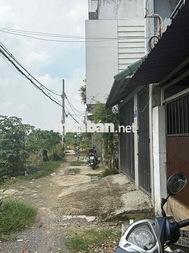 Nhà nguyên căn hẻm mặt tiền kênh tham lương  100m2 (chính chủ )