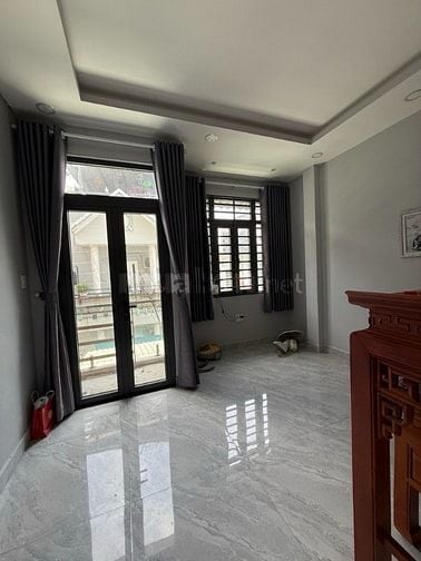 NHÀ ĐƯỜNG HUỲNH TẤN PHÁT, PHƯỜNG PHÚ THUẬN HẺM ÔTÔ 