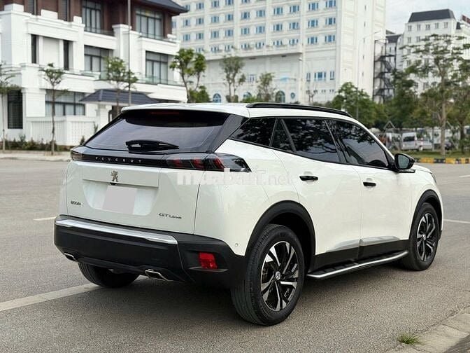Peugeot 2008 GT Line model 2022