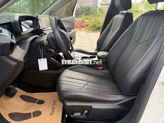 Peugeot 2008 GT Line model 2022