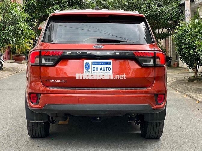 Ford Everest 2023 Titanium 2.0L 4x2 AT - 32000 km
