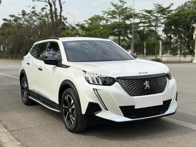 Peugeot 2008 GT Line model 2022