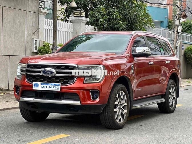 Ford Everest 2023 Titanium 2.0L 4x2 AT - 32000 km