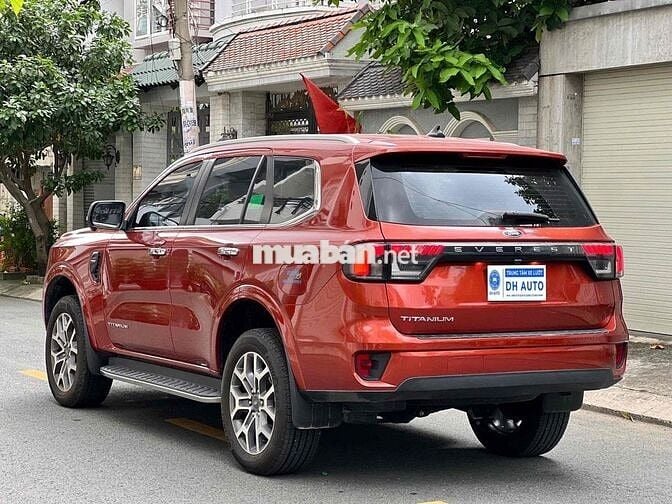 Ford Everest 2023 Titanium 2.0L 4x2 AT - 32000 km
