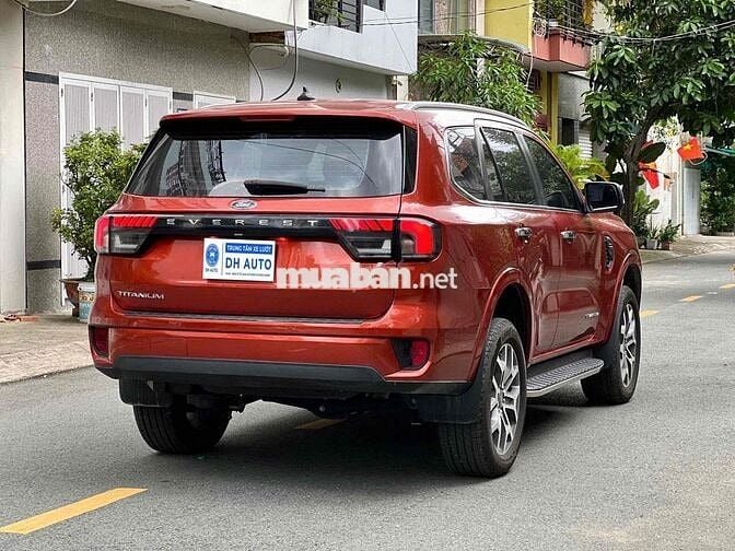 Ford Everest 2023 Titanium 2.0L 4x2 AT - 32000 km