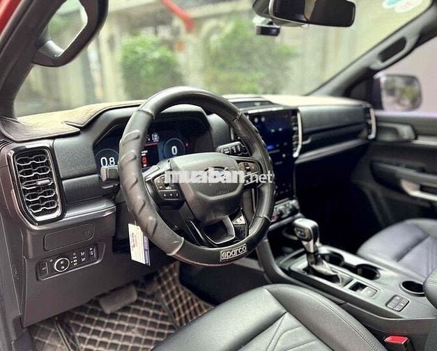 Ford Everest 2023 Titanium 2.0L 4x2 AT - 32000 km